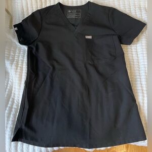 FIGS CATARINA SCRUB TOP